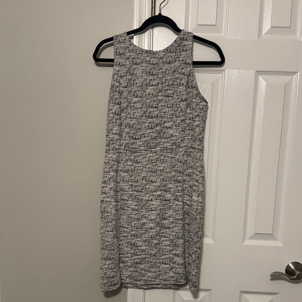 LOFT Gray Textured Knit Sleeveless Sheath Dress - Size 4P